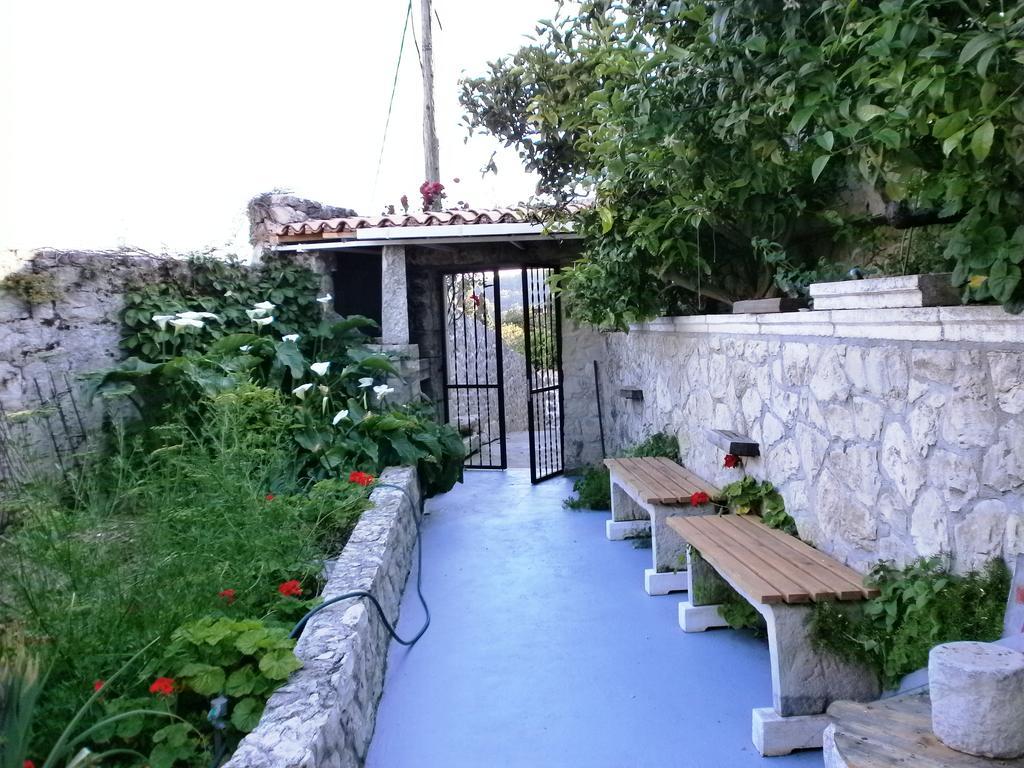 Apartments Ana Old Town 챠브타트 외부 사진